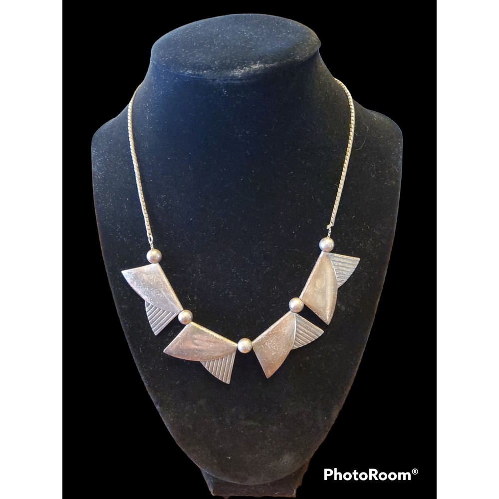 Vintage Silver "Whale Tail" Style Neckace